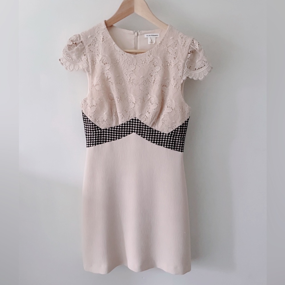 Club Monaco Dress in lace and ruffle